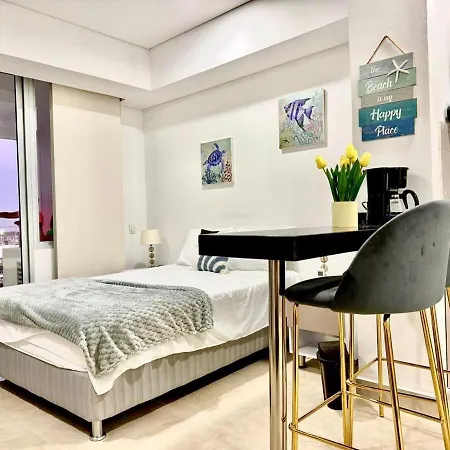Pristine, Cozy, Next To With Everything U Need